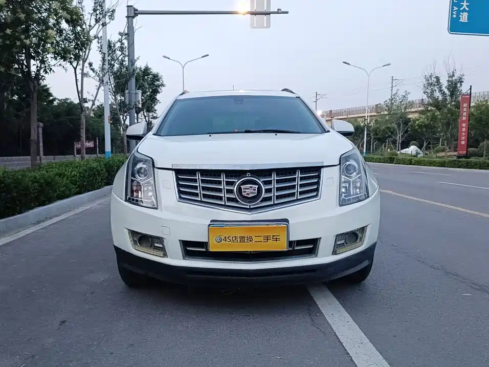 Cadillac SRX — миниатюра 7