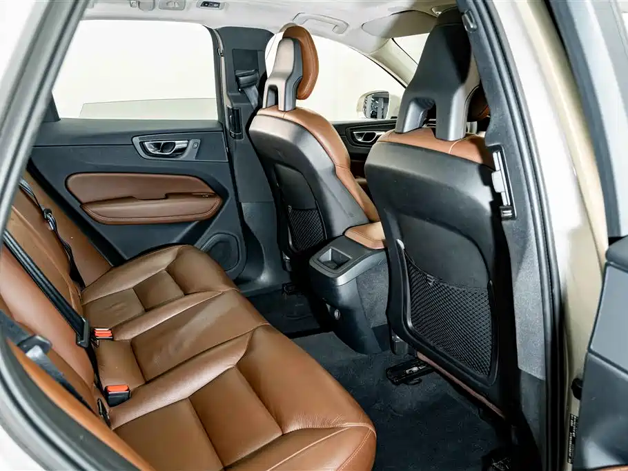 Volvo XC60 — миниатюра 21