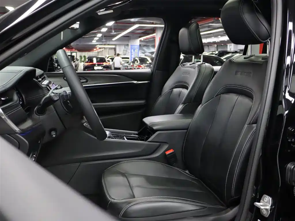 Jeep Grand Cherokee 4xe (Import) — миниатюра 8