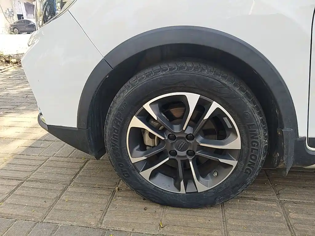 Geely Vision X3 — миниатюра 23