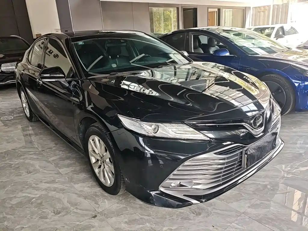 Toyota Camry — миниатюра 4
