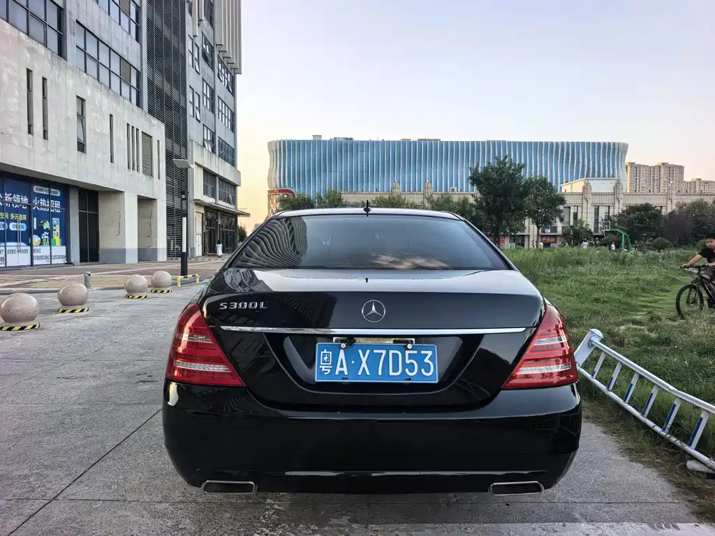 Mercedes-Benz S-Class — миниатюра 8