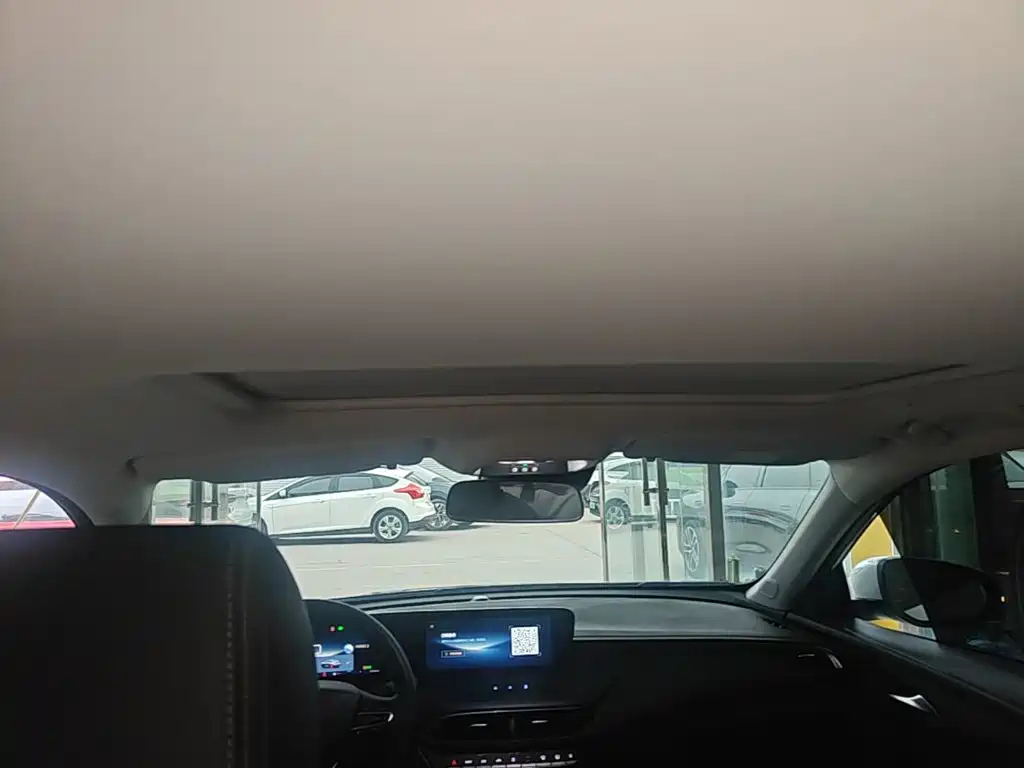 Buick Verano — миниатюра 18