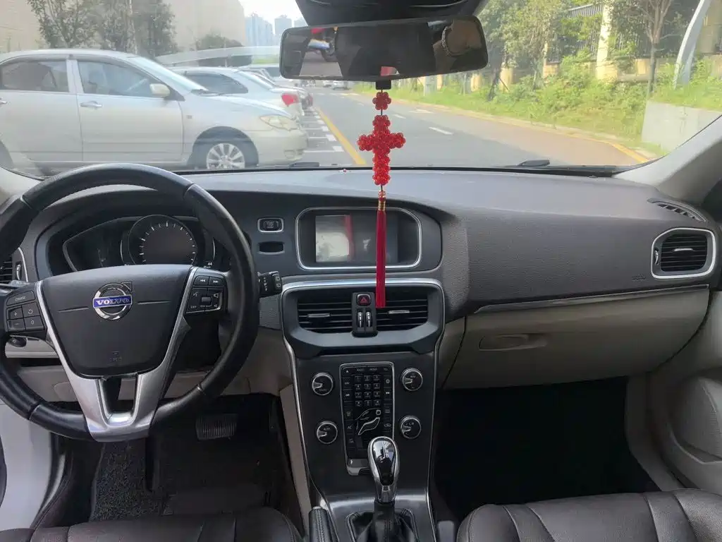 Volvo V40 — миниатюра 14