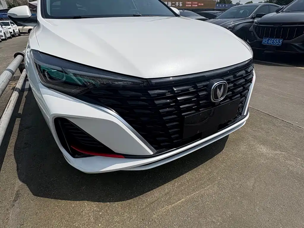 Changan Eado — миниатюра 3