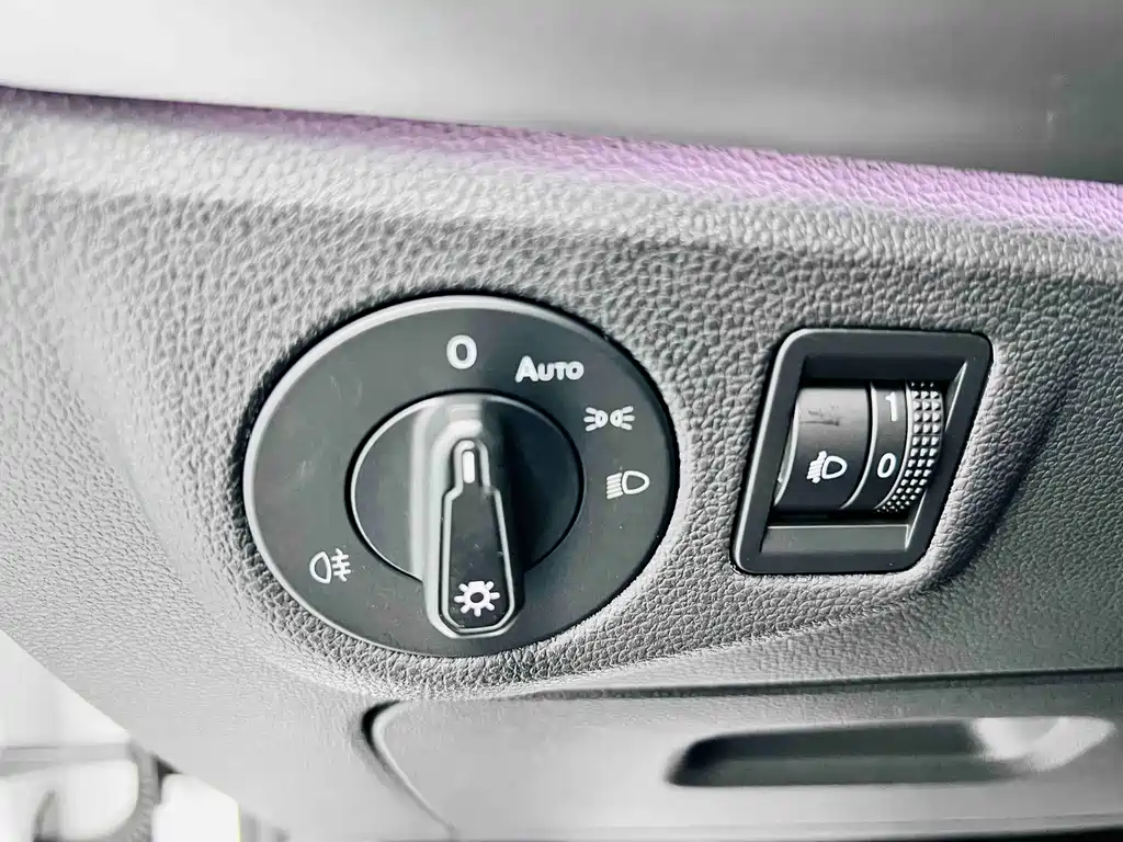 Volkswagen Lavida — миниатюра 10