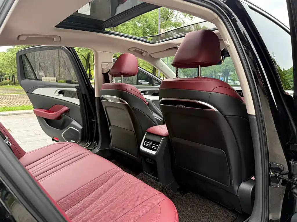 Hongqi Hongqi H5 — миниатюра 17