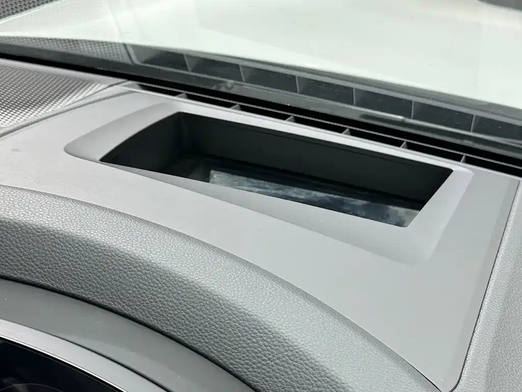 Porsche Cayenne — миниатюра 23