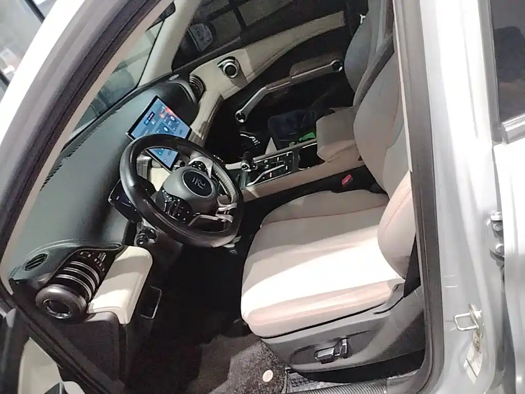 BYD Yuan Plus — миниатюра 16