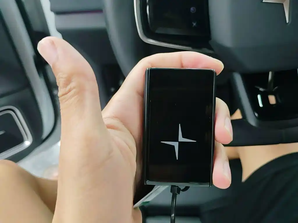 Polestar Polestar 4 — миниатюра 9