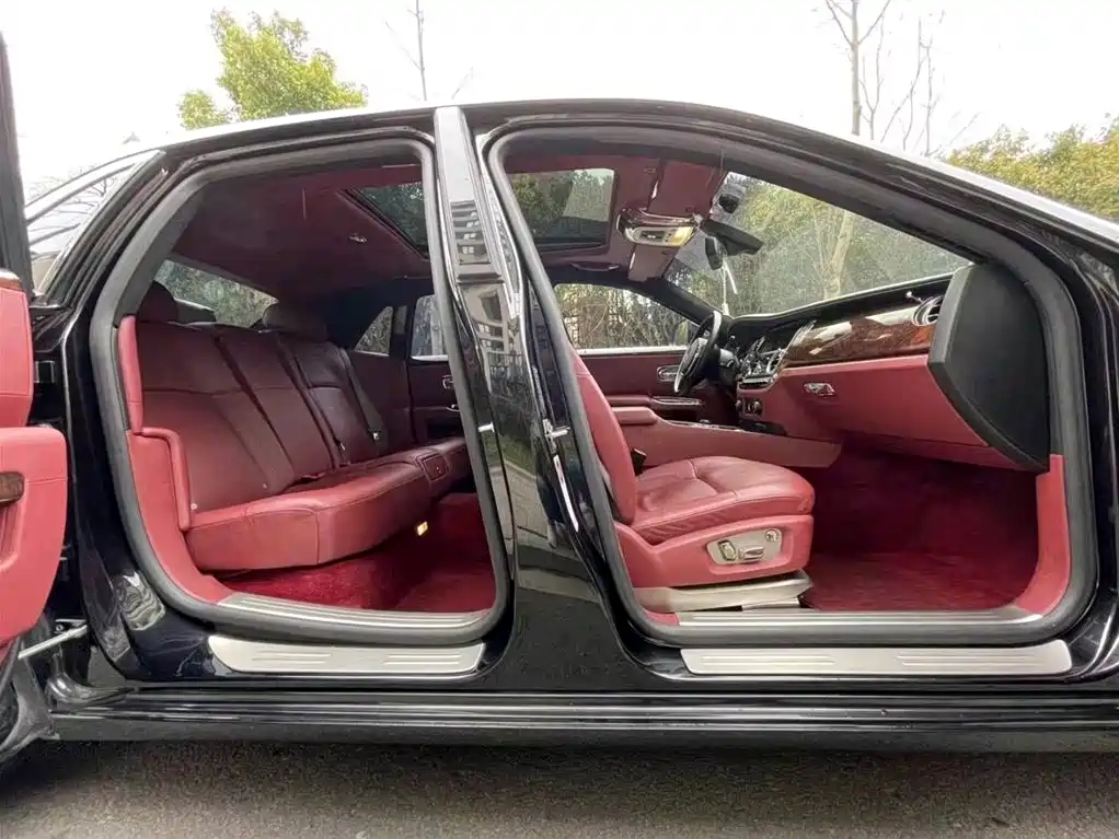 Rolls-Royce Ghost 2010 6.6T Standard