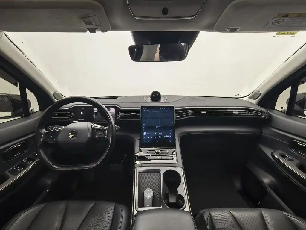 NIO ES8 — миниатюра 5