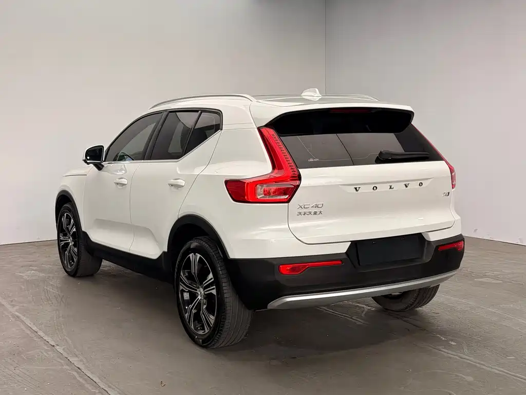 Volvo XC40 — миниатюра 5