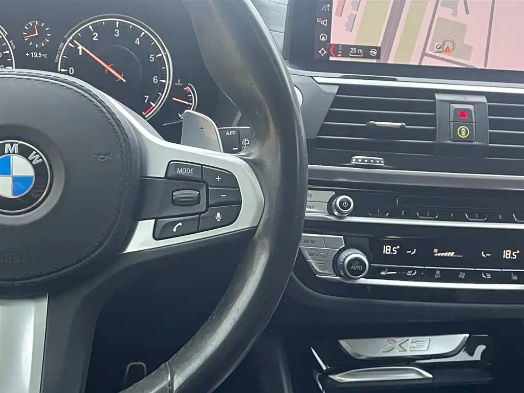 BMW X3 — миниатюра 15