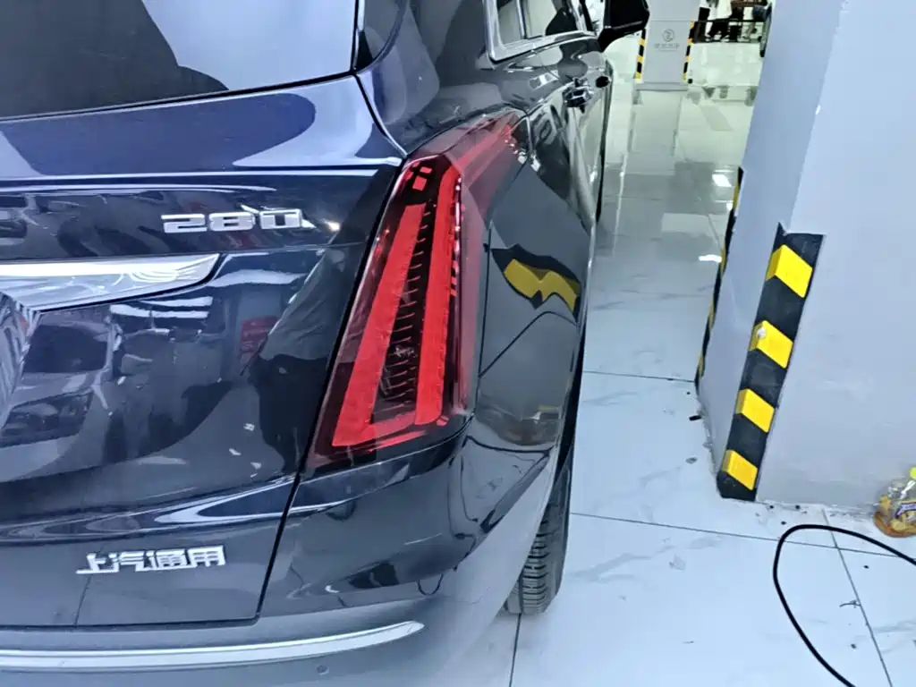 Cadillac XT5 — миниатюра 8