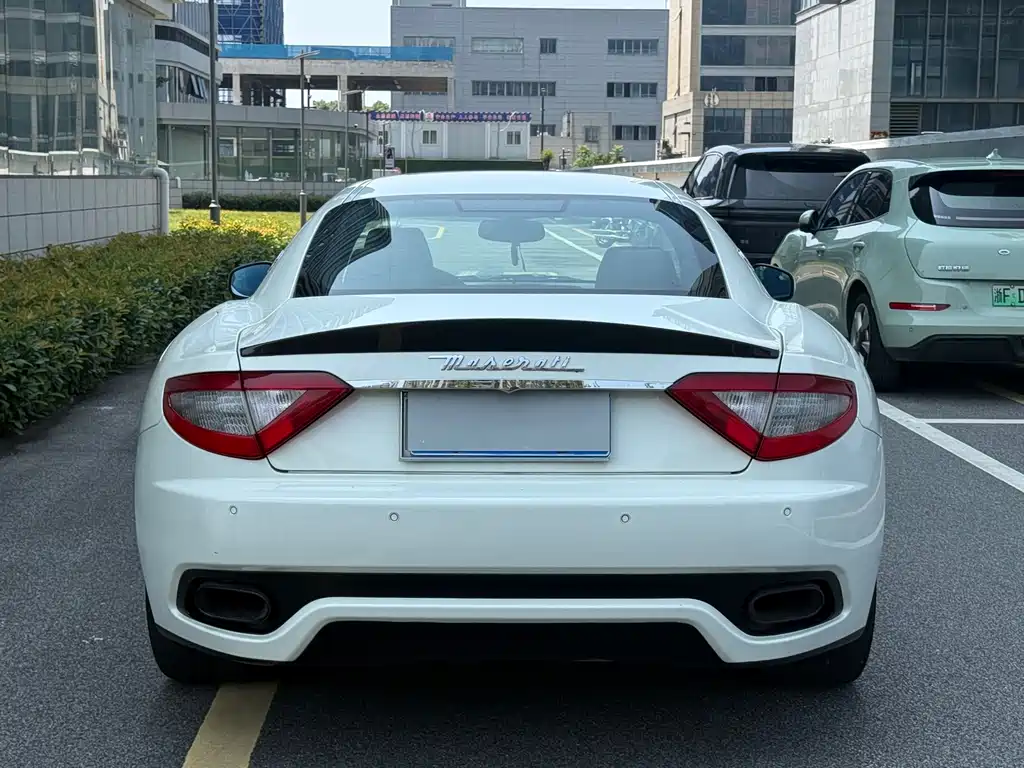 Maserati GranTurismo — миниатюра 4