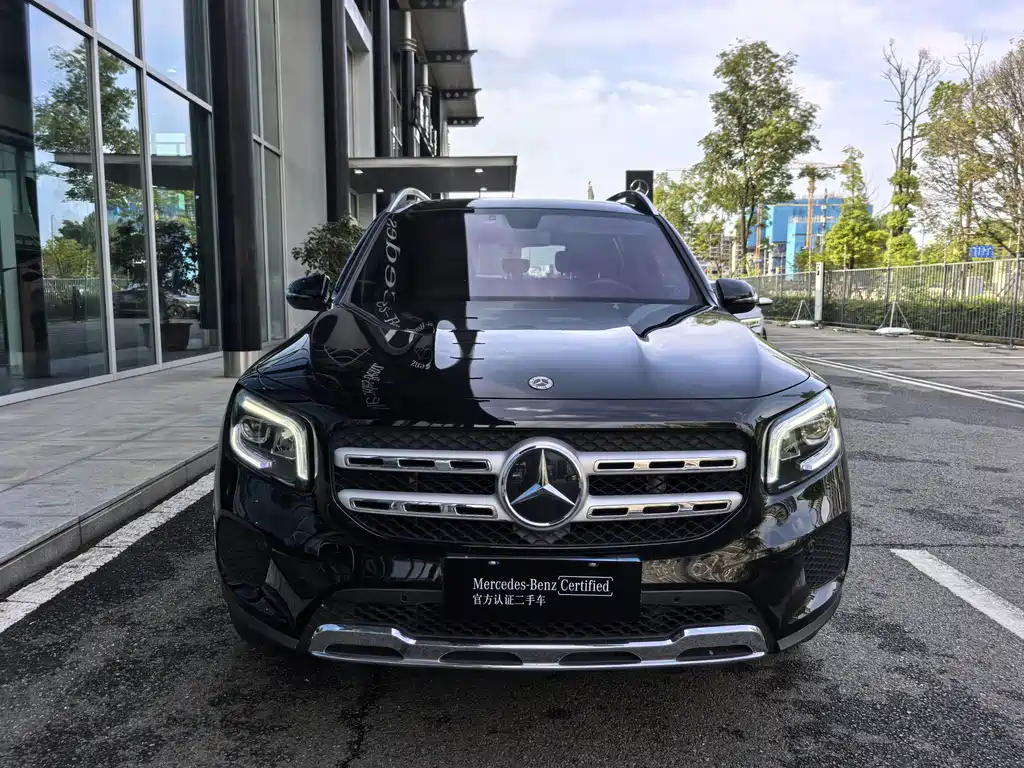Mercedes-Benz GLB — миниатюра 11