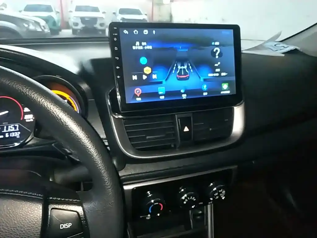Toyota Yaris L — миниатюра 13