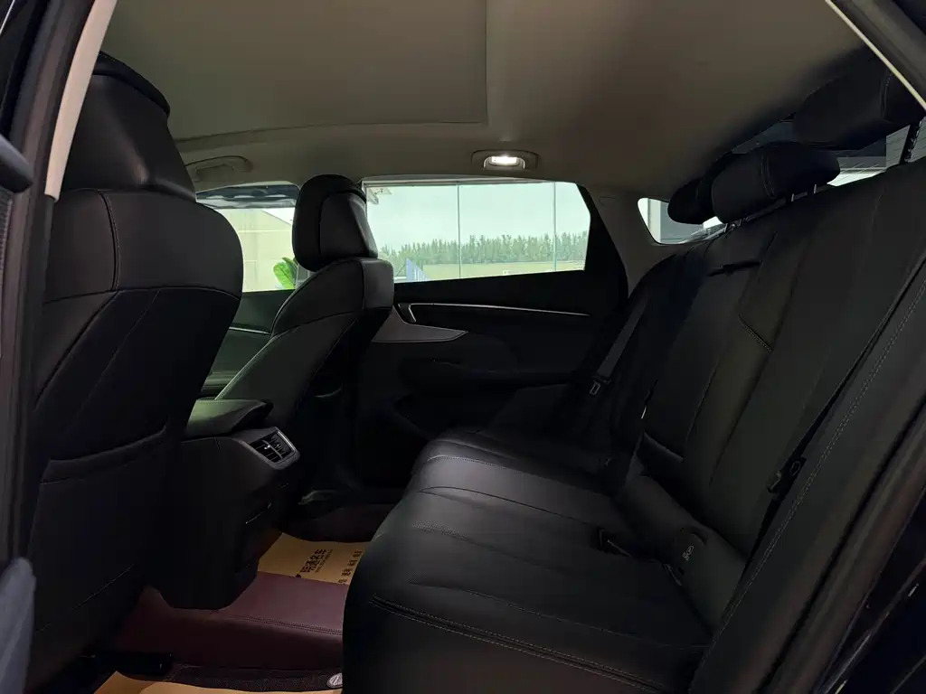 Buick LaCrosse — миниатюра 10