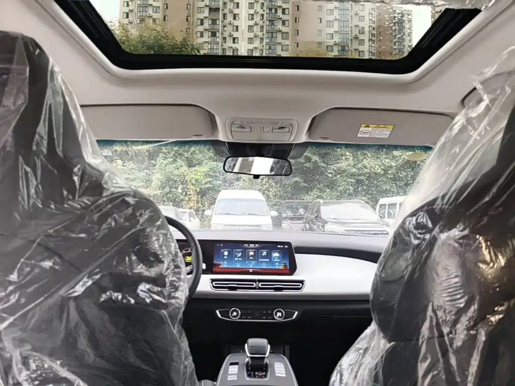 BAIC EU5 Plus — миниатюра 18