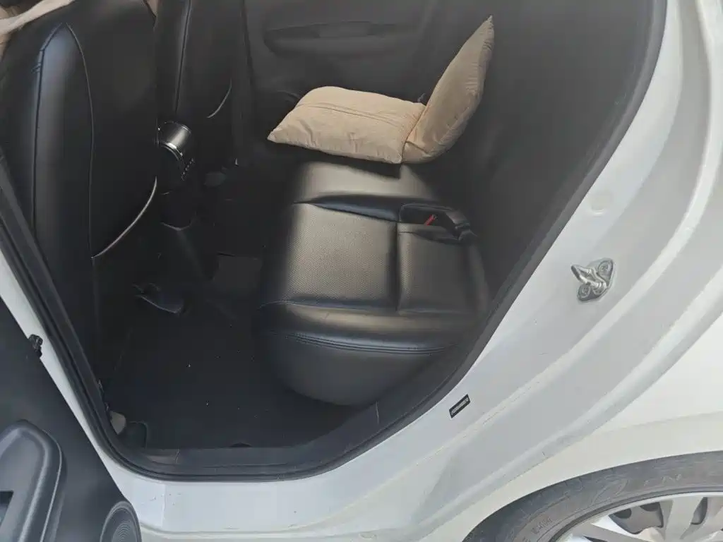 Honda Fit — миниатюра 18