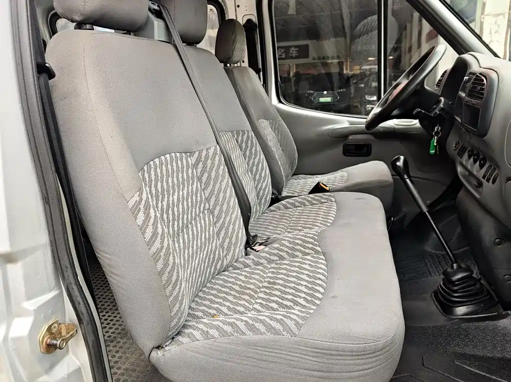 Ford Transit Classic — миниатюра 15