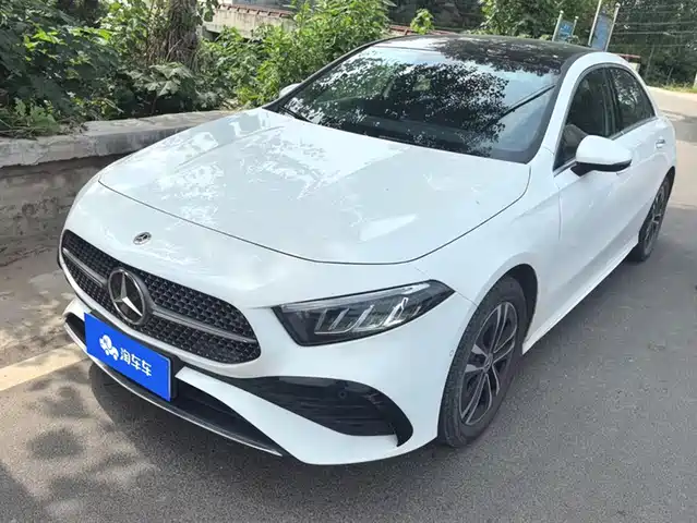 MERCEDES-BENZ  A CLASS 2023