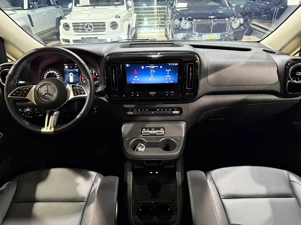 Mercedes-Benz Vito — миниатюра 12