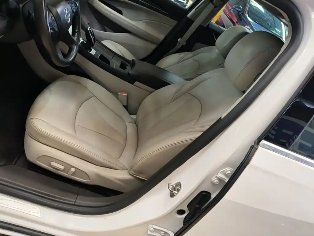 Buick LaCrosse — миниатюра 15