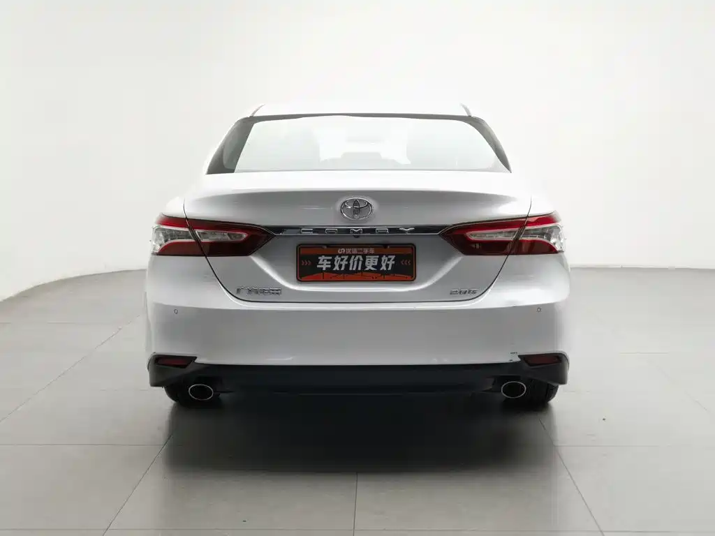 Toyota Camry — миниатюра 4