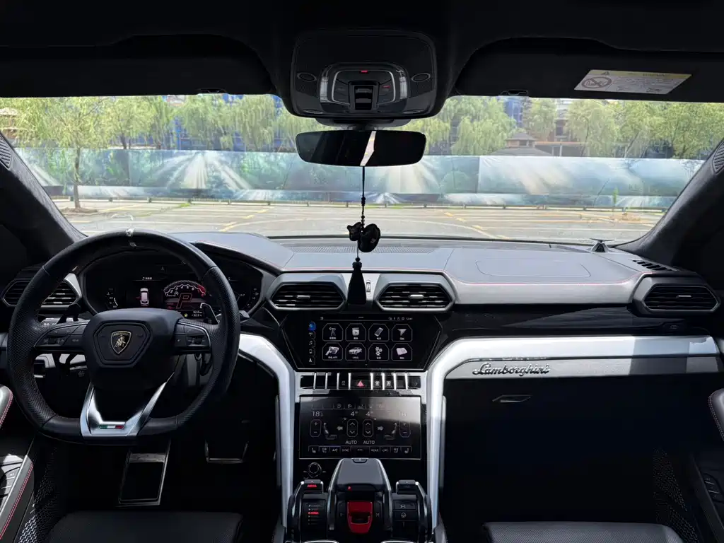 Lamborghini Urus 2021 4.0T V8