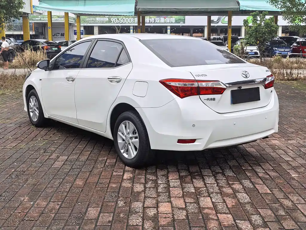 Toyota Corolla — миниатюра 4