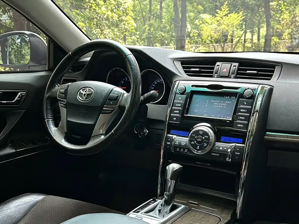 Toyota Reiz — миниатюра 20