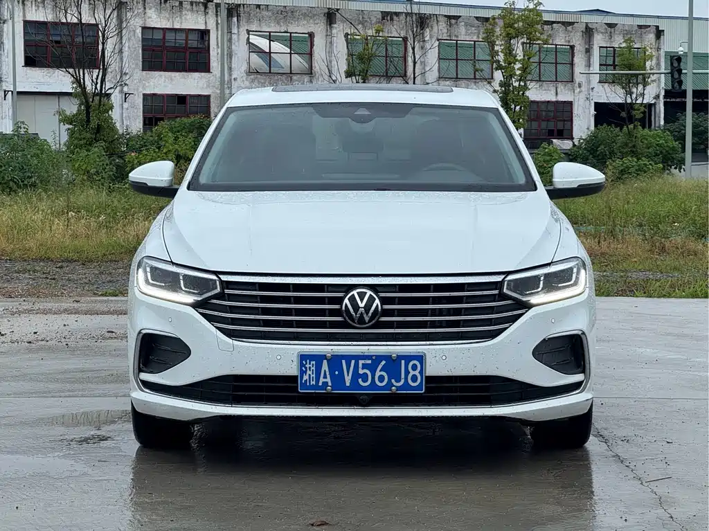 Volkswagen Lavida — миниатюра 2