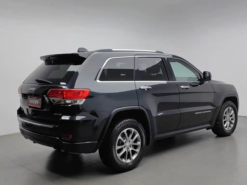 Jeep Grand Cherokee (Import) — миниатюра 2