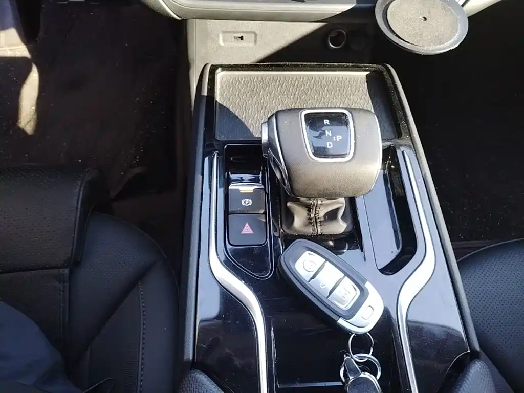 Hongqi Hongqi E-QM5 — миниатюра 14