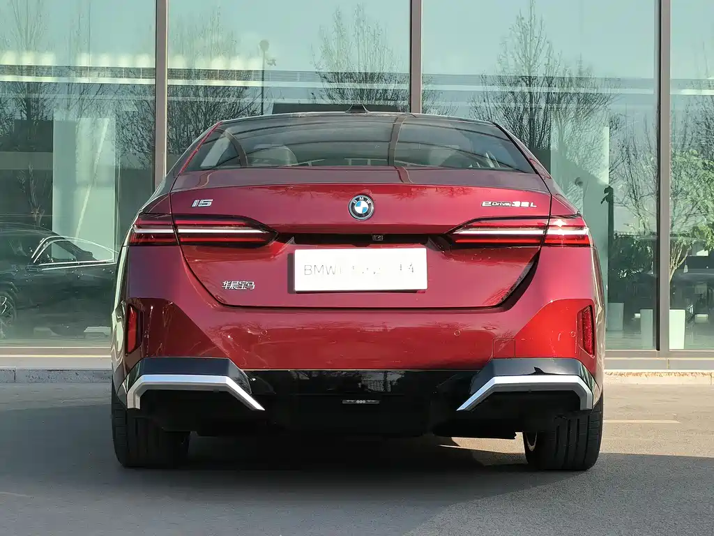 BMW I5
