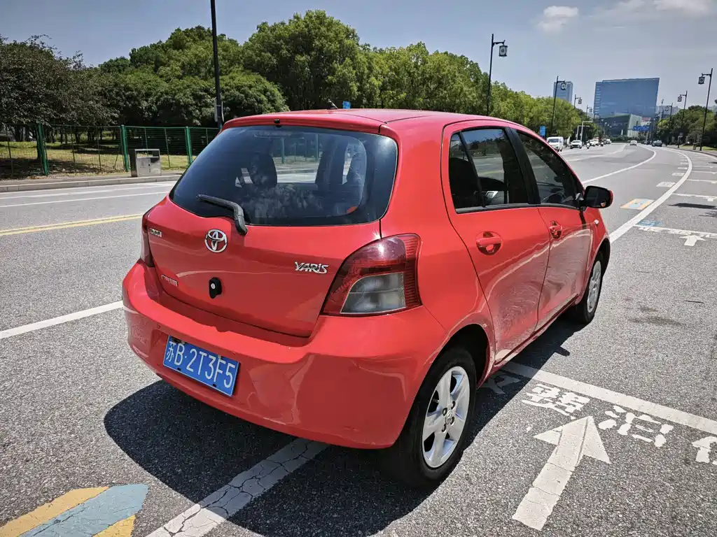 Toyota Yaris — миниатюра 6