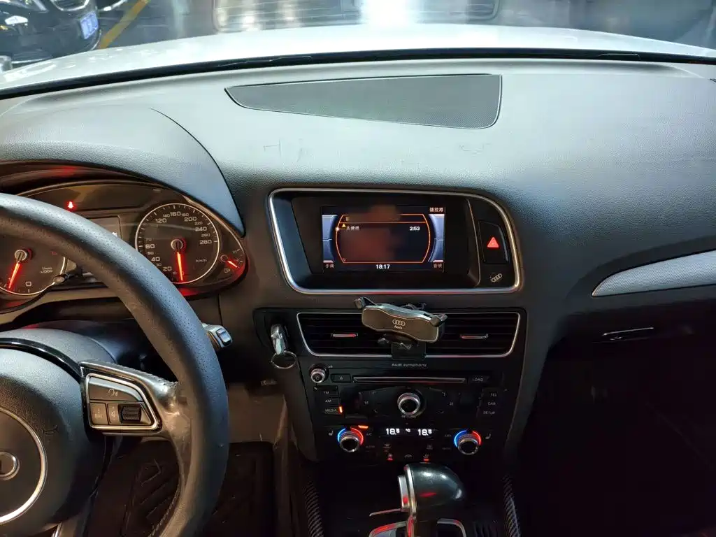 Audi Q5 — миниатюра 10