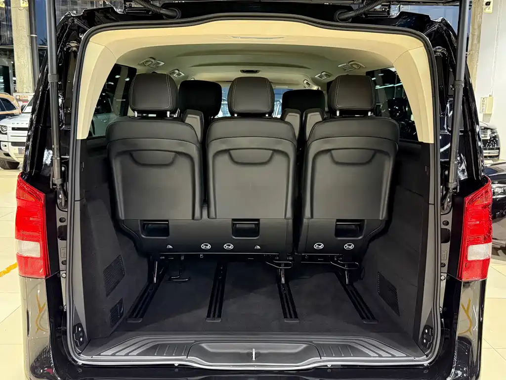Mercedes-Benz Vito — миниатюра 13