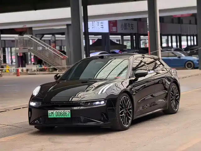 Zeekr 001