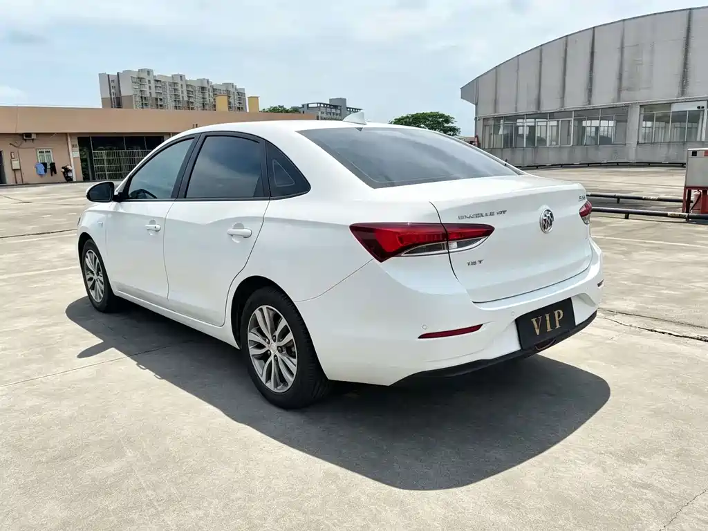 Buick Excelle — миниатюра 9