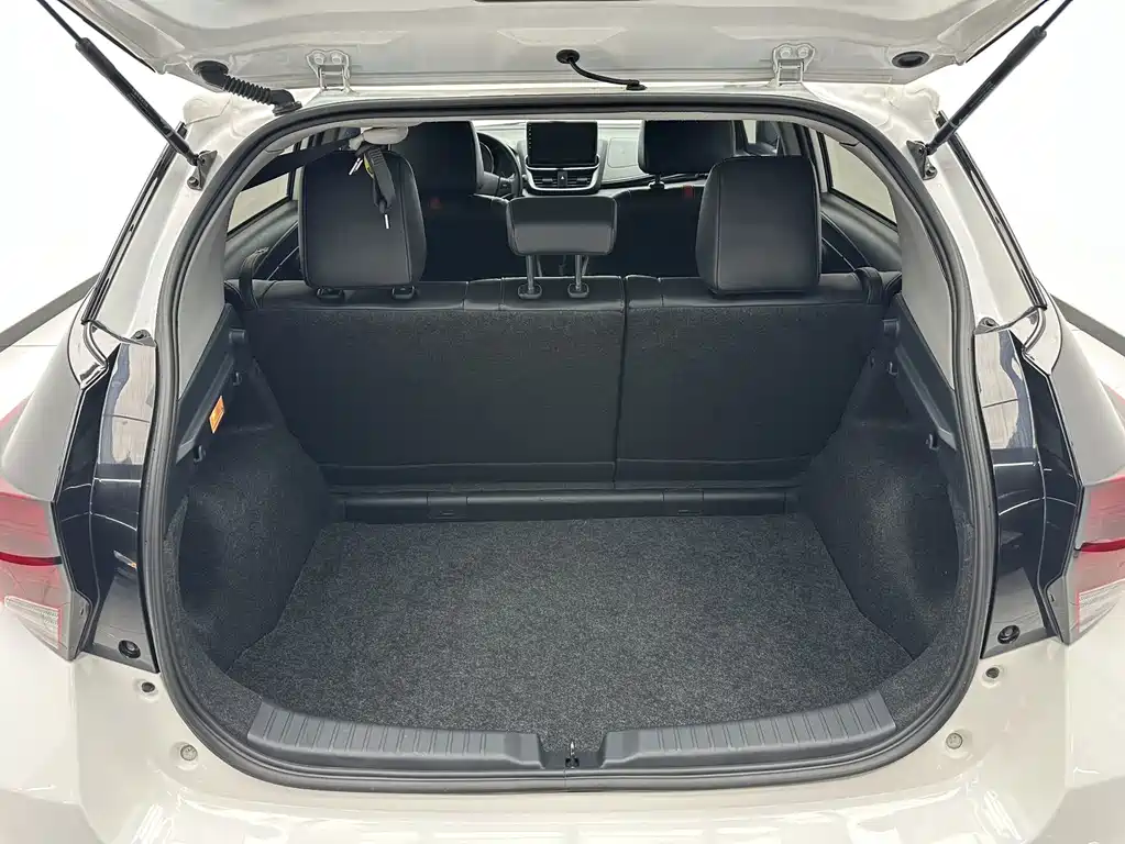 Toyota Yaris L — миниатюра 17