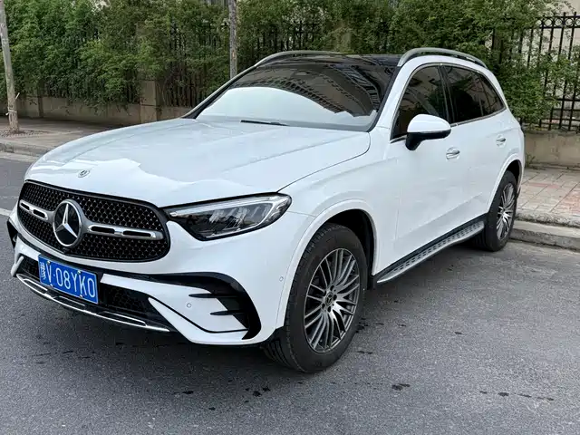 MERCEDES-BENZ GLC