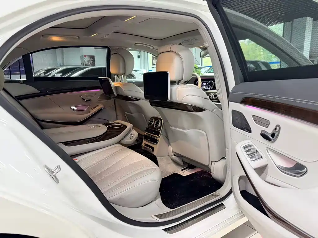 Mercedes-Benz S-Class — миниатюра 7
