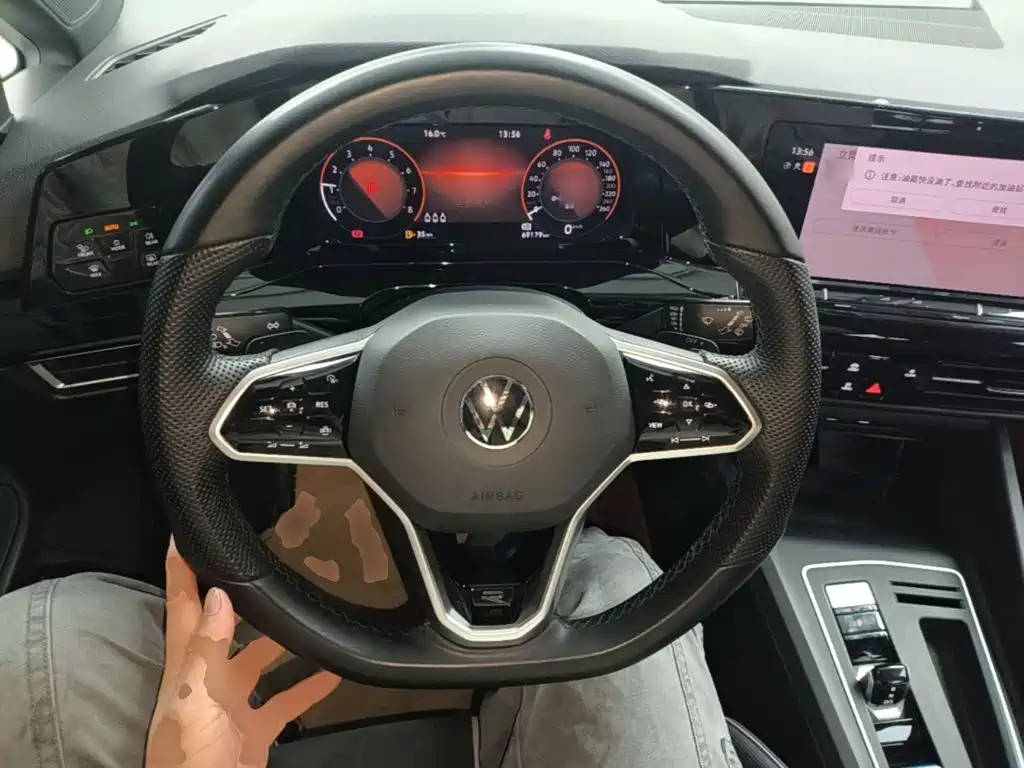 Volkswagen Golf — миниатюра 11