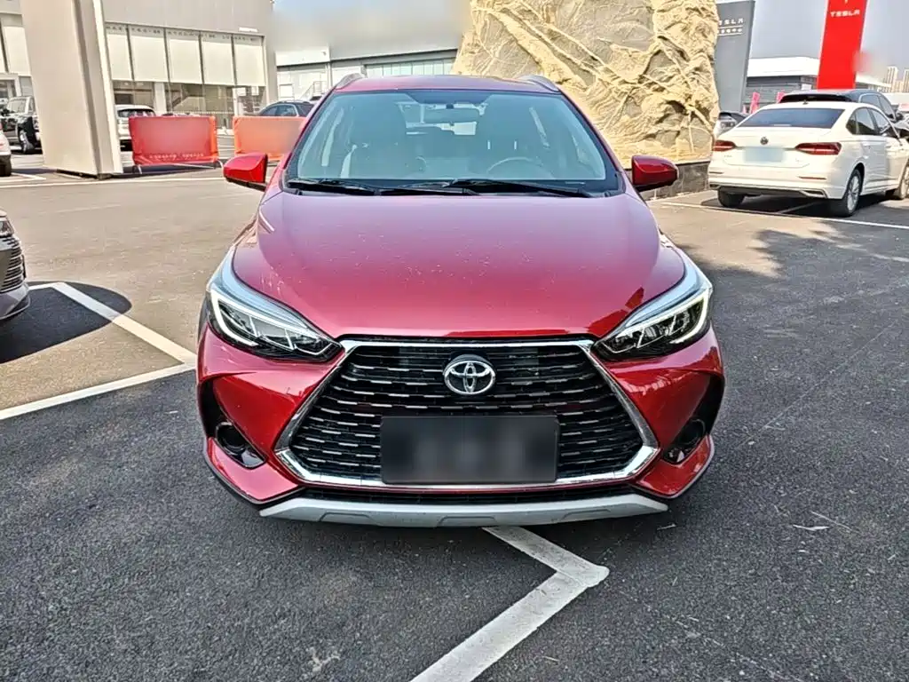 Toyota Yaris L — миниатюра 3