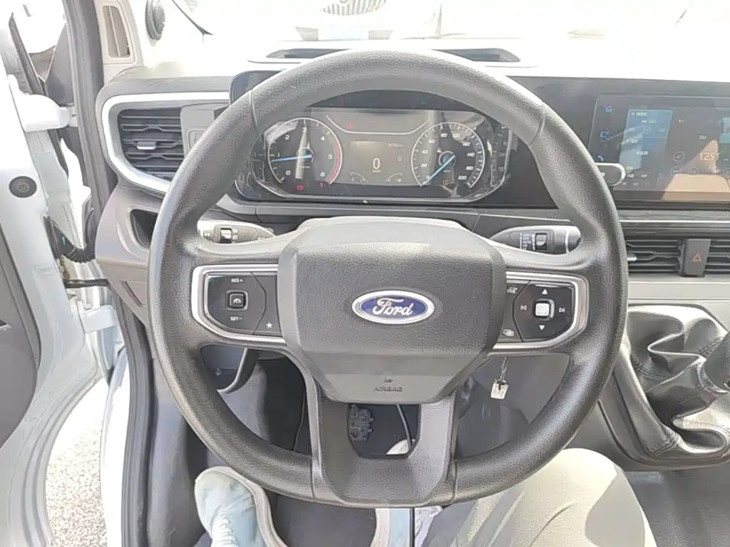 Ford Transit — миниатюра 7