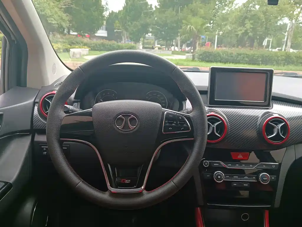 BAIC Senova X25 — миниатюра 13