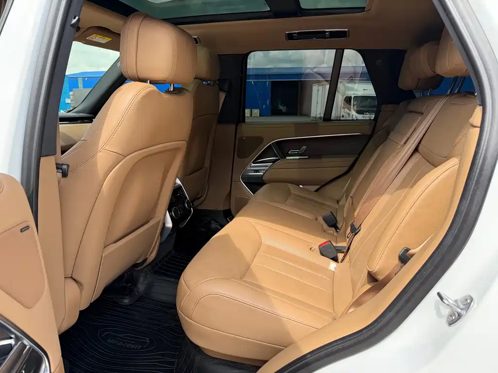 Land Rover Range Rover — миниатюра 8